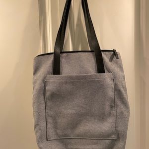 Everlane canvas tote w/leather handles
